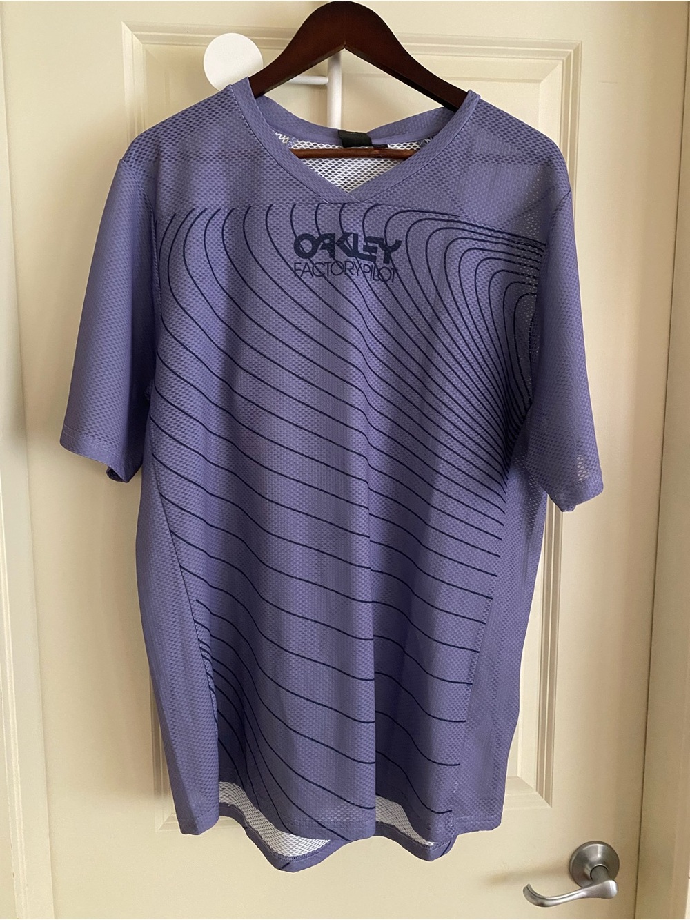 Oakley Lavender Mesh Short-Sleeve Training Jersey